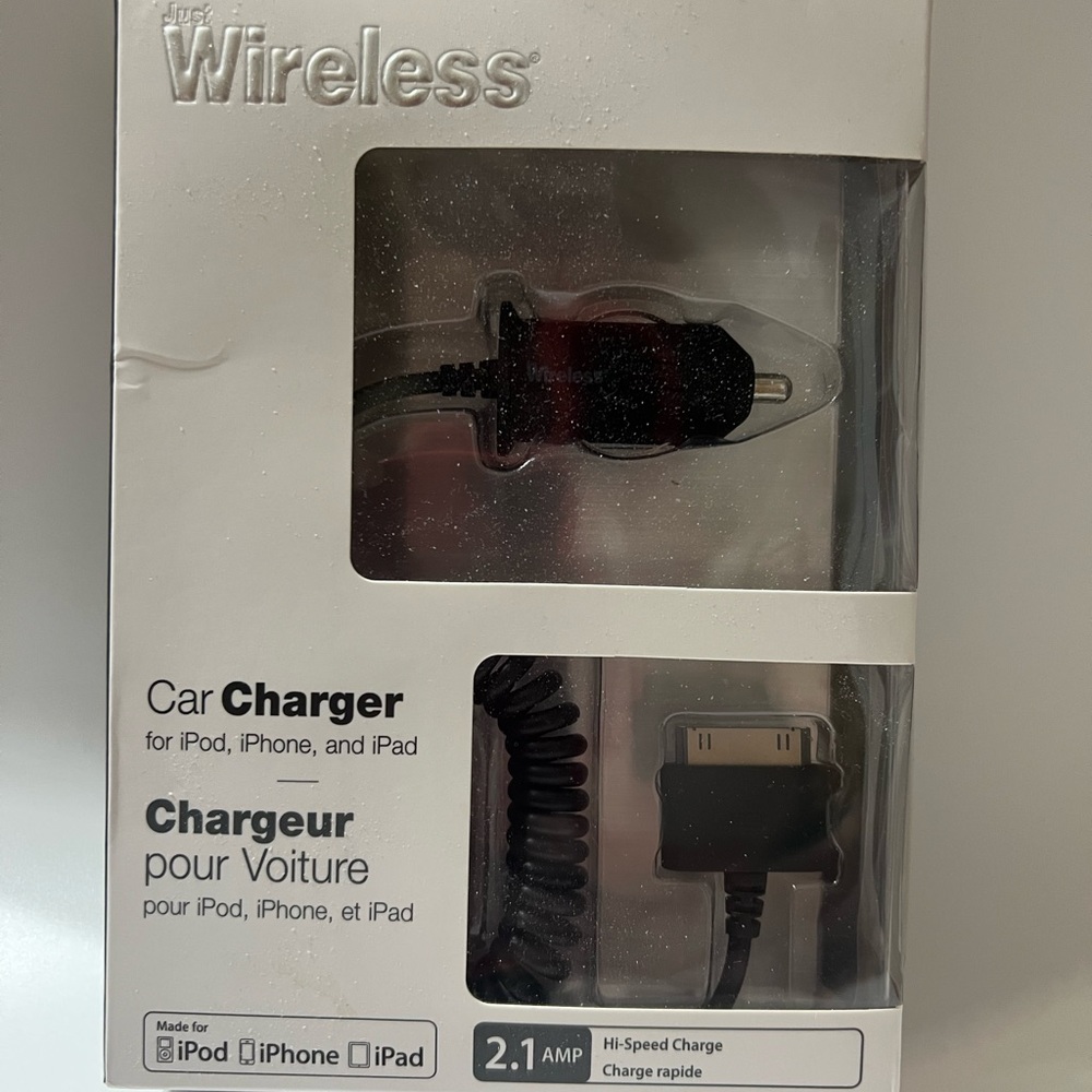 Car charger for iPhone 4S, iPad 3rd generation, iPad Touch 4th generation
